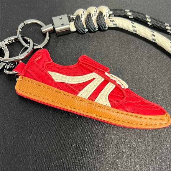 Steve Madden | Black Satchel w/ Crossbody & Charms - Picture 9 of 14